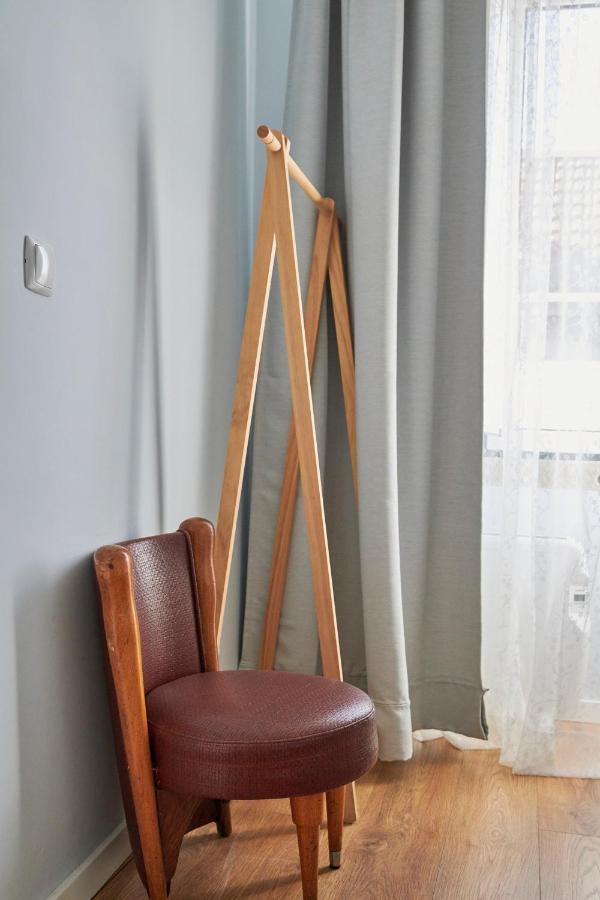 Elegant Riverview Apartment In Historical Lisbona Esterno foto