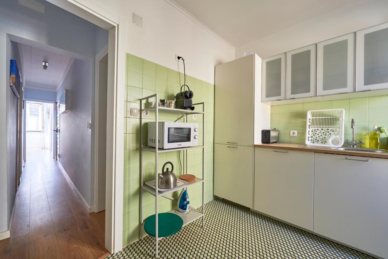 Elegant Riverview Apartment In Historical Lisbona Esterno foto
