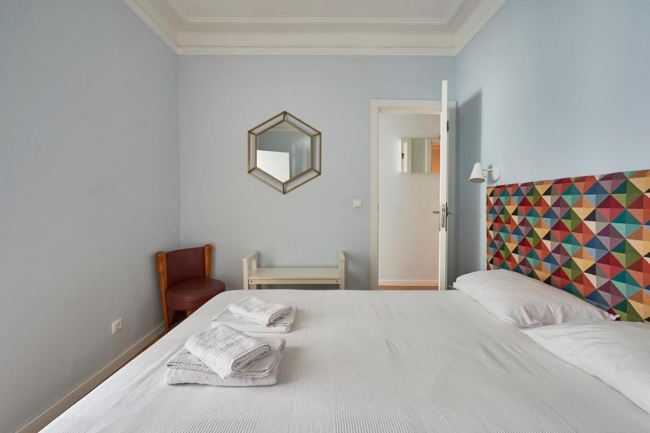 Elegant Riverview Apartment In Historical Lisbona Esterno foto