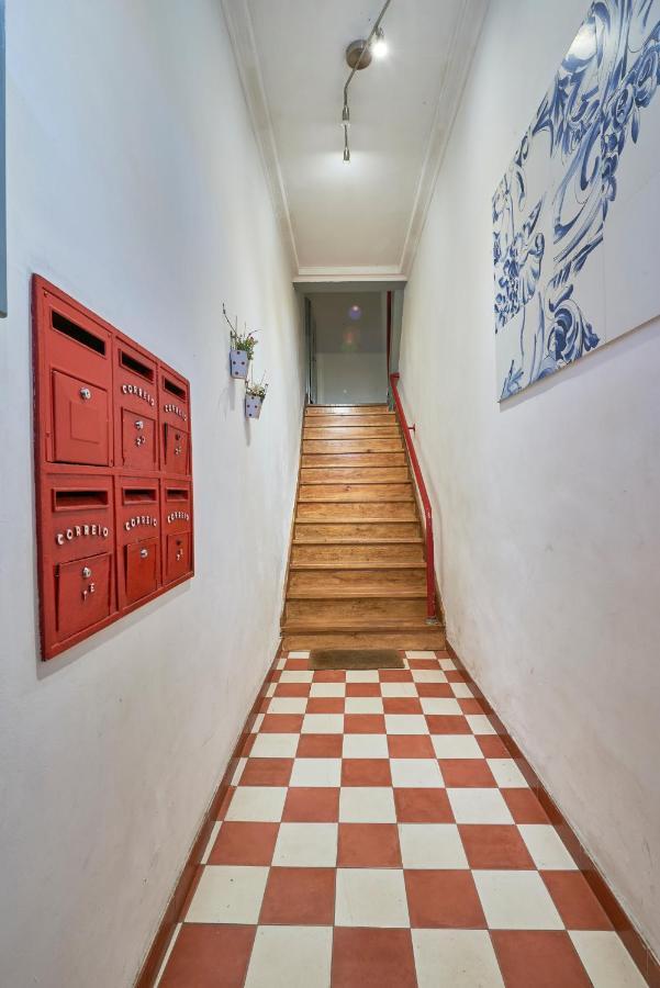 Elegant Riverview Apartment In Historical Lisbona Esterno foto